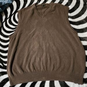 Van Heusen Sweater Vest - XXL USED